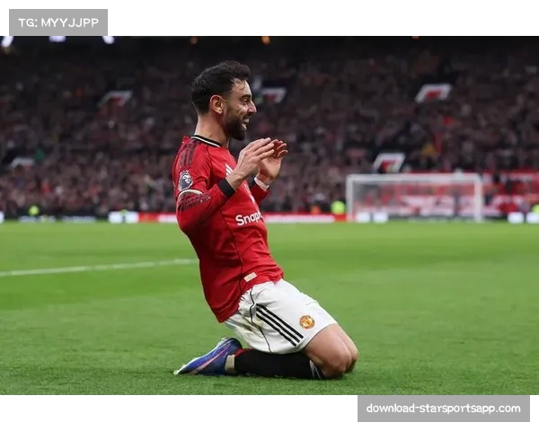 库尼亚四射三中当选最佳 曼联锋线重组初见成效